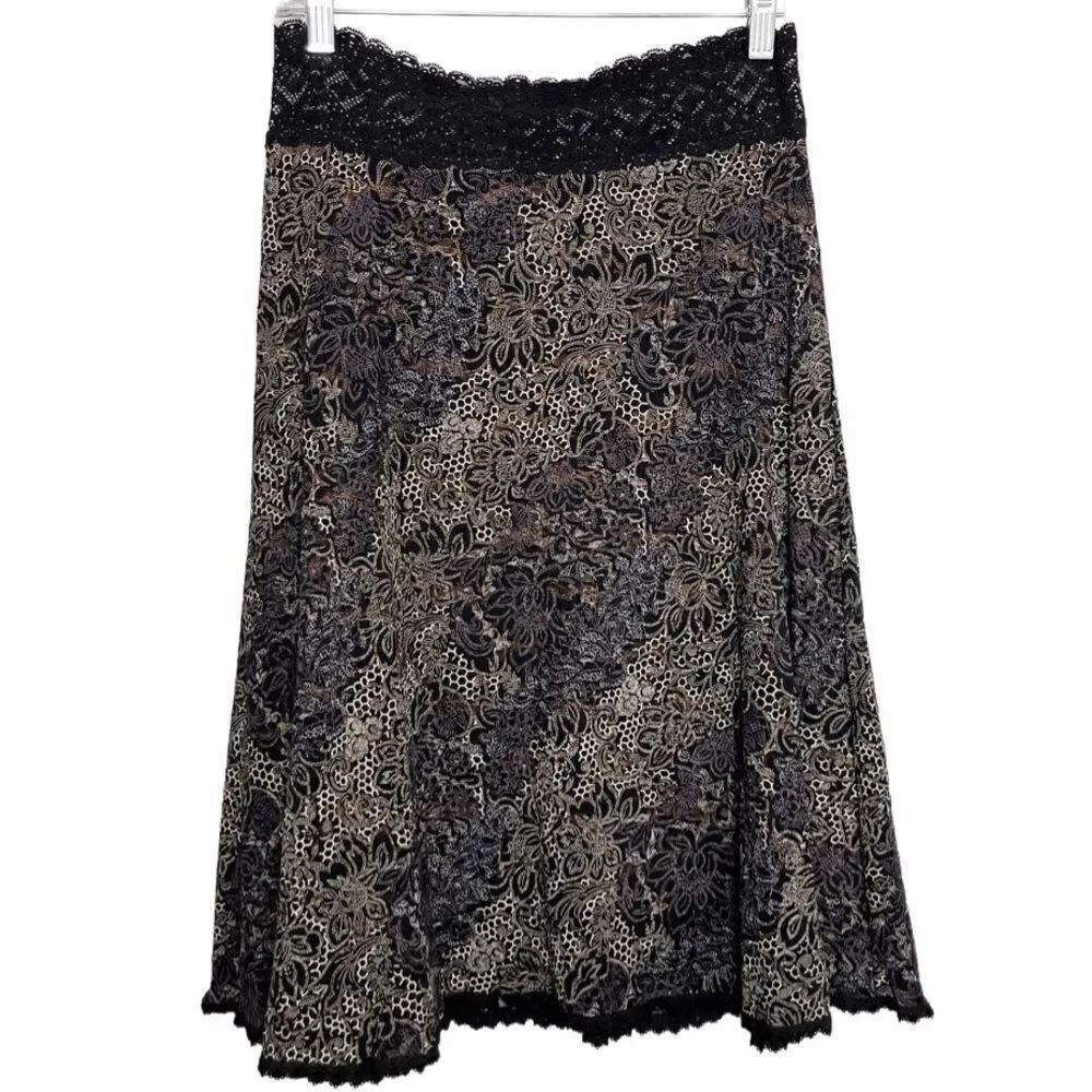 Cabi Boho Floral Lace Lined A Line Knee Length Skirt Black and Purple Size Small